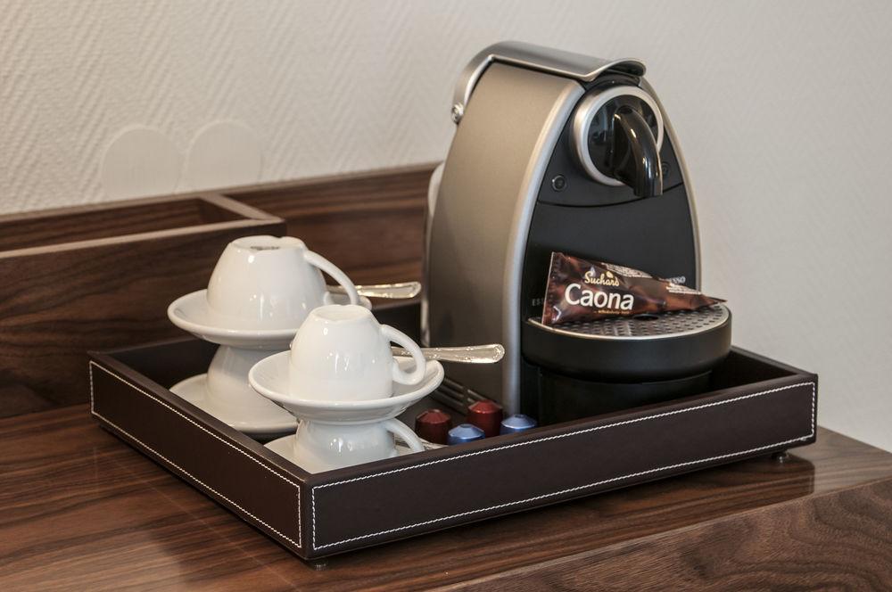 Hotel Radisson Blu Schwarzer Bock 4*