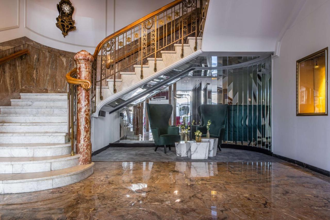Radisson Blu Schwarzer Bock Hotel 4*